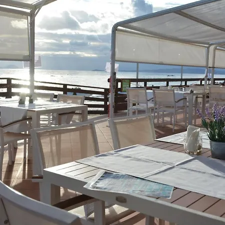 Golfo Del Sole & 度假村 4*